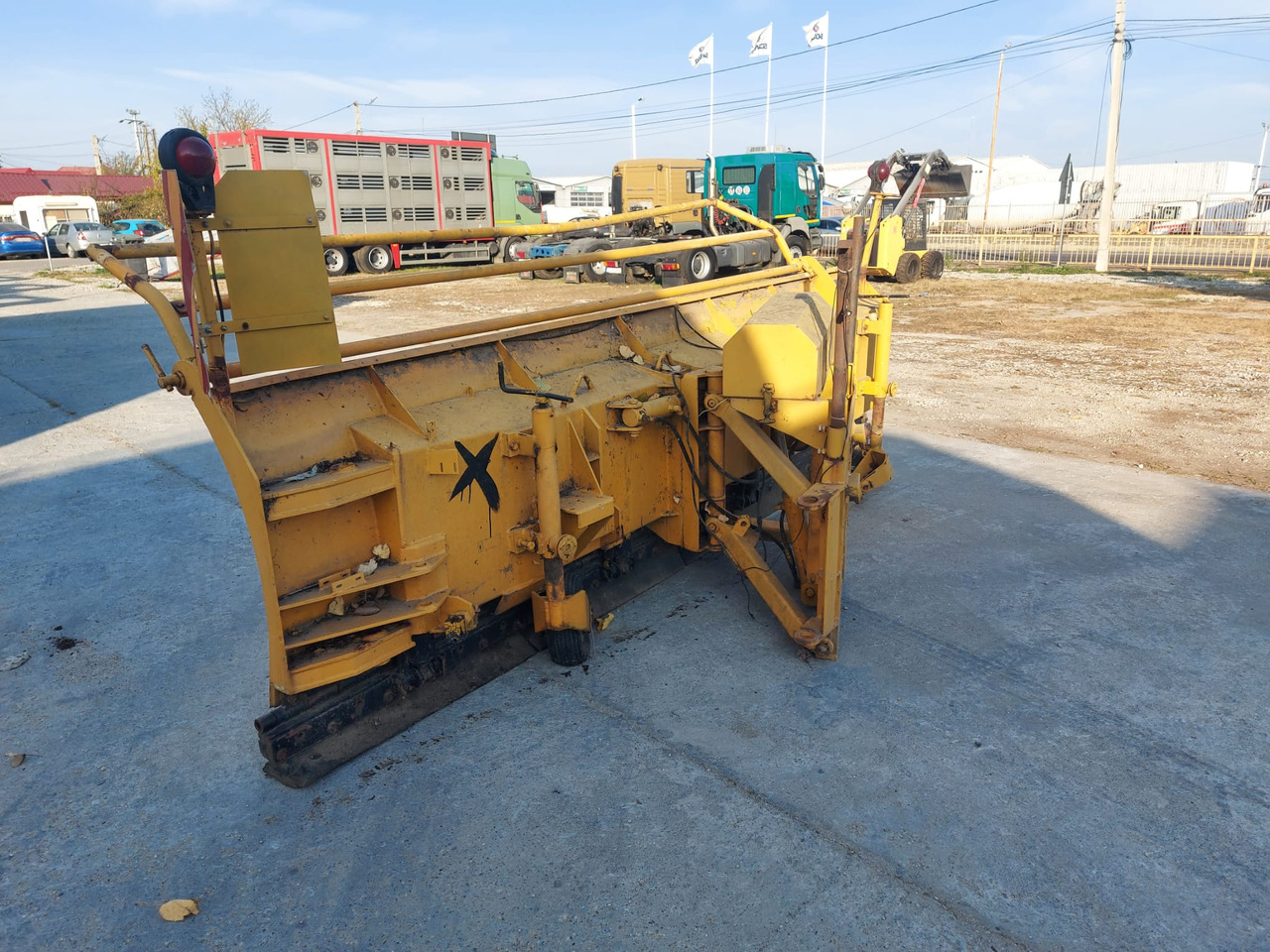 Nido Plow / Snow Blade / – Nido Universal Electrohidraulik – Sn 252 - كاسحة ثلوج: صور 5 Nido Plow / Snow Blade / – Nido Universal Electrohidraulik – Sn 252 - كاسحة ثلوج: صور 5