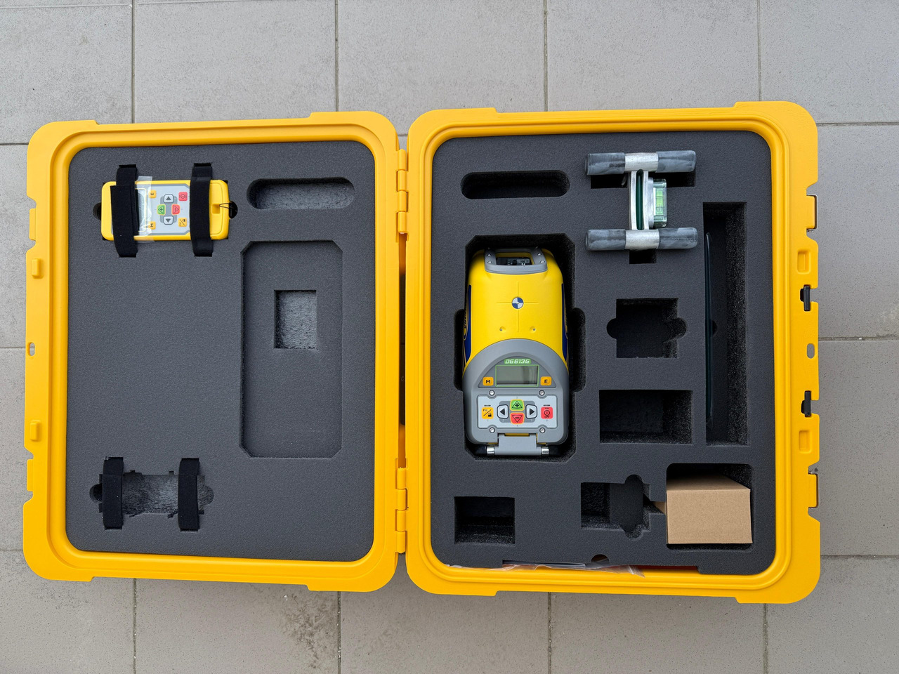 Spectra DG613G Green Beam Dialgrade Pipe Laser - معدات البناء: صور 4 Spectra DG613G Green Beam Dialgrade Pipe Laser - معدات البناء: صور 4