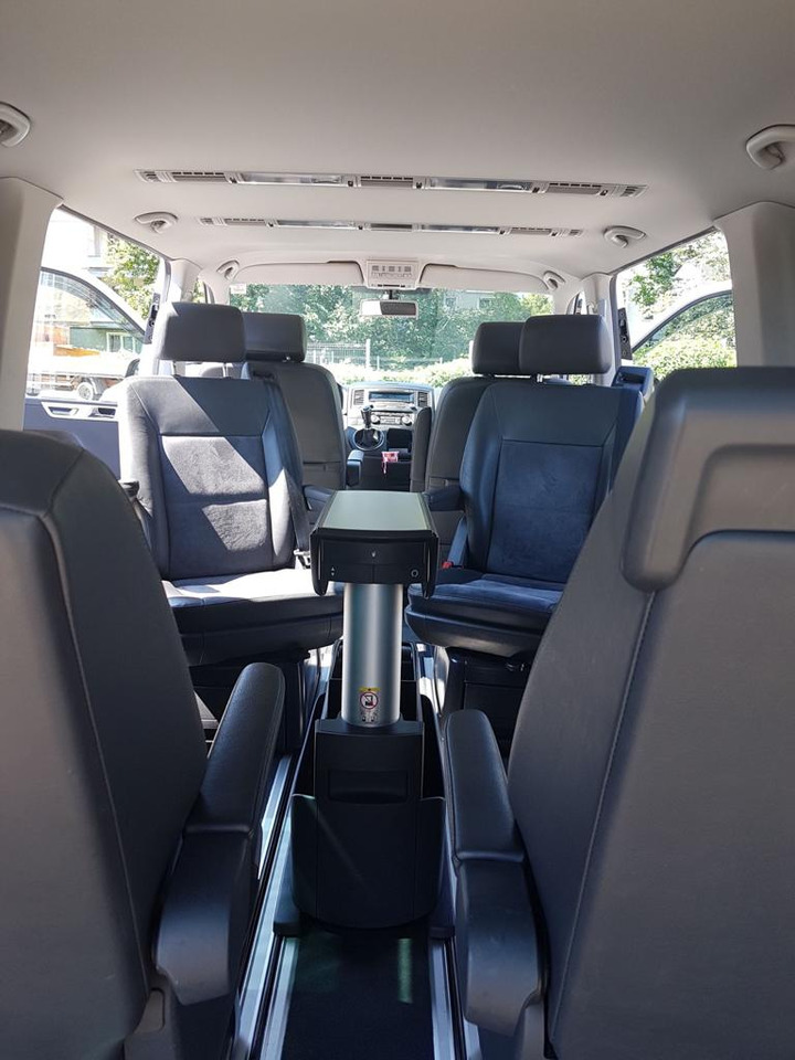 ميكروباص VOLKSWAGEN MULTIVAN: صور 15