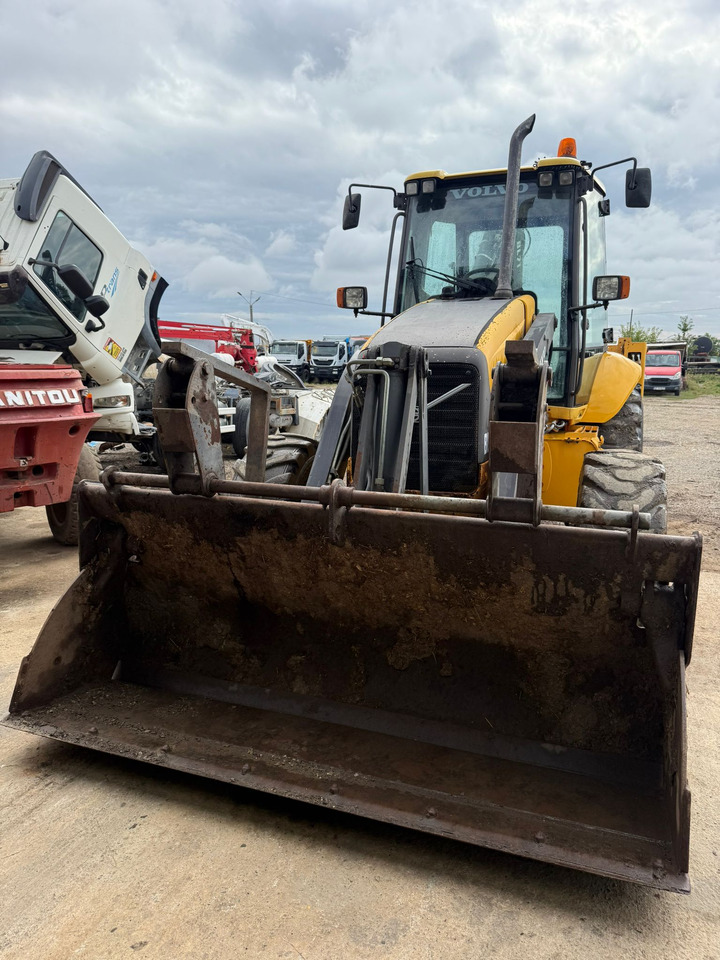 VOLVO BL71 Backhoe Loader - حفار متعدد الاستخدام: صور 4 VOLVO BL71 Backhoe Loader - حفار متعدد الاستخدام: صور 4