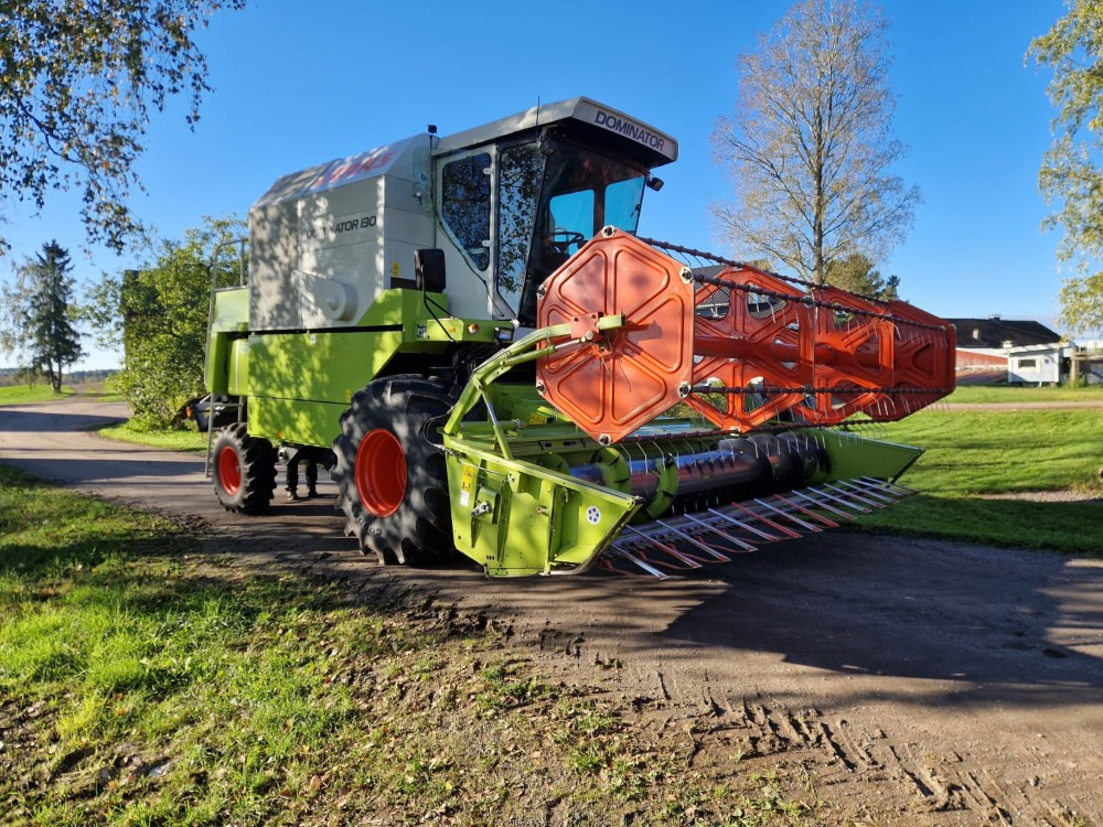 CLAAS Dominator 130 - حصادة شاملة: صور 5 CLAAS Dominator 130 - حصادة شاملة: صور 5