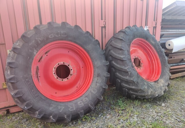 Fendt Takarenkaat 650/65R42 vanteineen - الإطارات - جرار: صور 1 Fendt Takarenkaat 650/65R42 vanteineen - الإطارات - جرار: صور 1