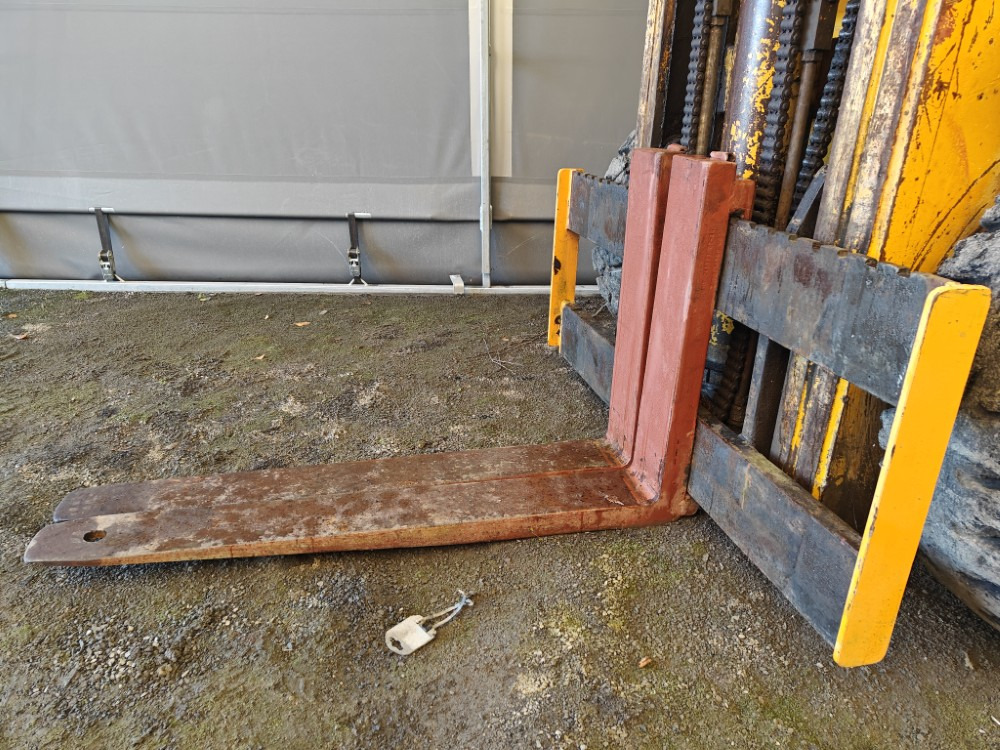 HYSTER Diesel trukki - رافعة شوكية ديزل: صور 4 HYSTER Diesel trukki - رافعة شوكية ديزل: صور 4