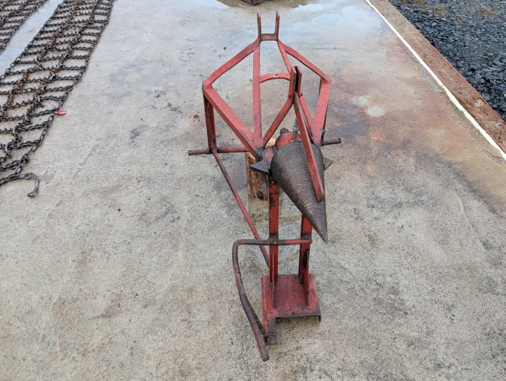 Halkaisukaira 175mm traktoriin - آلة تقطيع الخشب: صور 3 Halkaisukaira 175mm traktoriin - آلة تقطيع الخشب: صور 3