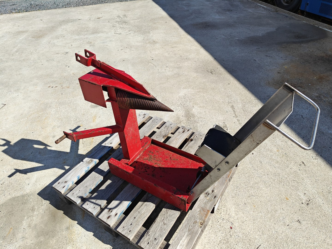 Halkaisukaira traktoriin - آلة تقطيع الخشب: صور 3 Halkaisukaira traktoriin - آلة تقطيع الخشب: صور 3