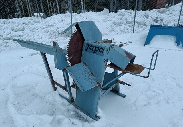 Japa Klapisirkeli halkaisuruuvilla - آلة تقطيع الخشب: صور 1 Japa Klapisirkeli halkaisuruuvilla - آلة تقطيع الخشب: صور 1