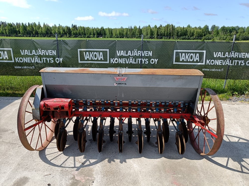 Kylvinkone Juko 200cm Kiekkovantailla ja HS-laitteella - معدات بذار: صور 1 Kylvinkone Juko 200cm Kiekkovantailla ja HS-laitteella - معدات بذار: صور 1