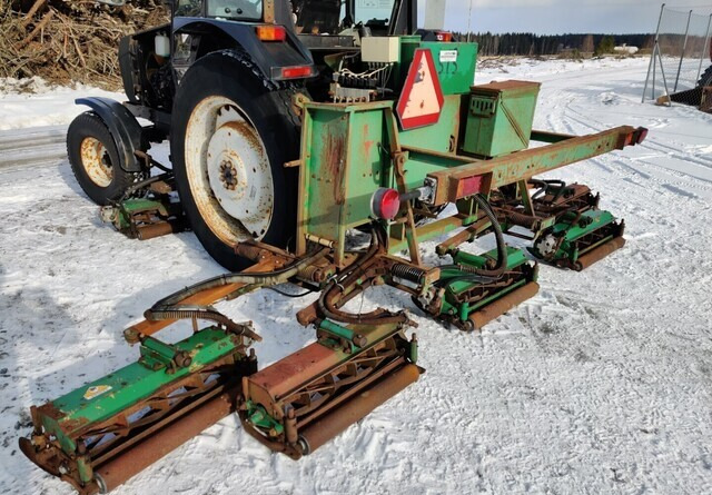Ransomes kelaleikkuri 465cm hydraulinen - VIDEO - التقطيع جزازة: صور 3 Ransomes kelaleikkuri 465cm hydraulinen - VIDEO - التقطيع جزازة: صور 3