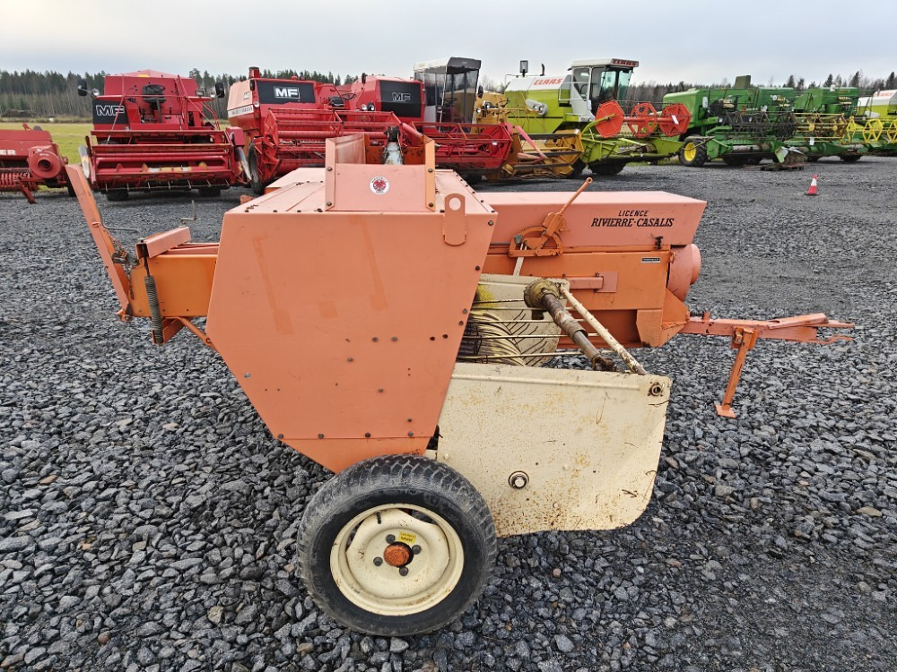 Wärtsilä Rivierra Casalis PHP150 - مكبس البالات المستطيله: صور 2 Wärtsilä Rivierra Casalis PHP150 - مكبس البالات المستطيله: صور 2