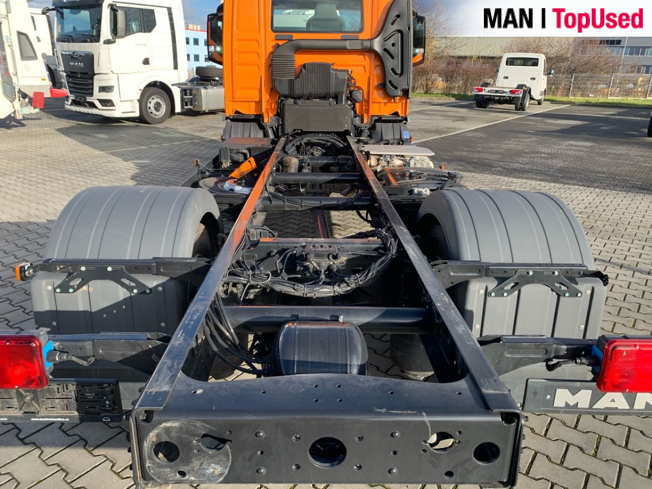 MAN TGL 12.190 4x2 BL CH Euro6 Klima AHK Luftfeder ZV - الشاسيه شاحنة: صور 4 MAN TGL 12.190 4x2 BL CH Euro6 Klima AHK Luftfeder ZV - الشاسيه شاحنة: صور 4