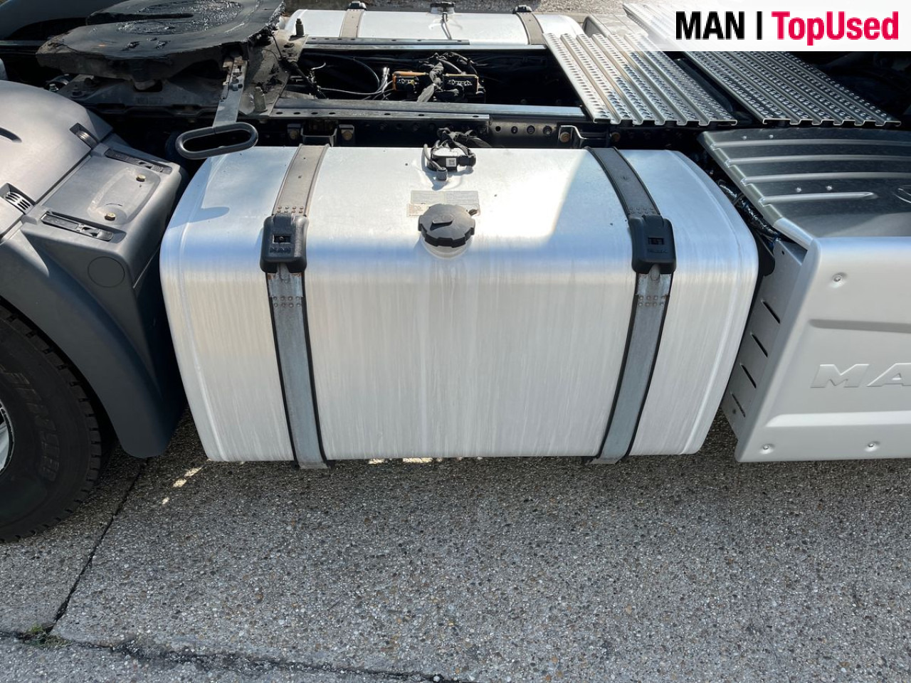 MAN TGX 18.470 4x2 BL SA Euro6 Retarder Klima ZV - شاحنة جرار: صور 4 MAN TGX 18.470 4x2 BL SA Euro6 Retarder Klima ZV - شاحنة جرار: صور 4