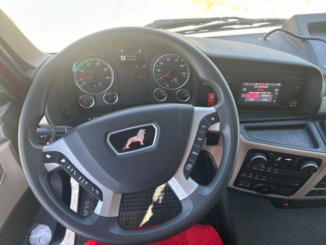 MAN TGX 26.470 6X2-4 BL tandem - شاحنة ستارة: صور 4 MAN TGX 26.470 6X2-4 BL tandem - شاحنة ستارة: صور 4