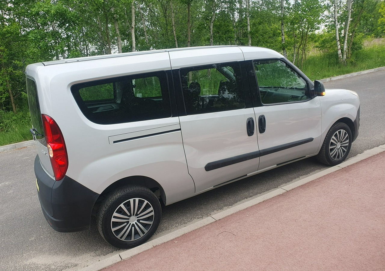 Fiat Doblo long*combo *doblo* krajówka *fv vat 23%* - سيارة: صور 5 Fiat Doblo long*combo *doblo* krajówka *fv vat 23%* - سيارة: صور 5