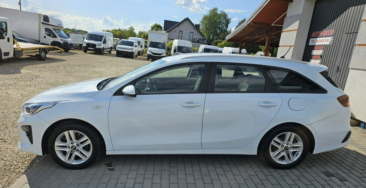 Kia Cee'd III gwarancja*serwis* zadbany - سيارة: صور 4 Kia Cee'd III gwarancja*serwis* zadbany - سيارة: صور 4