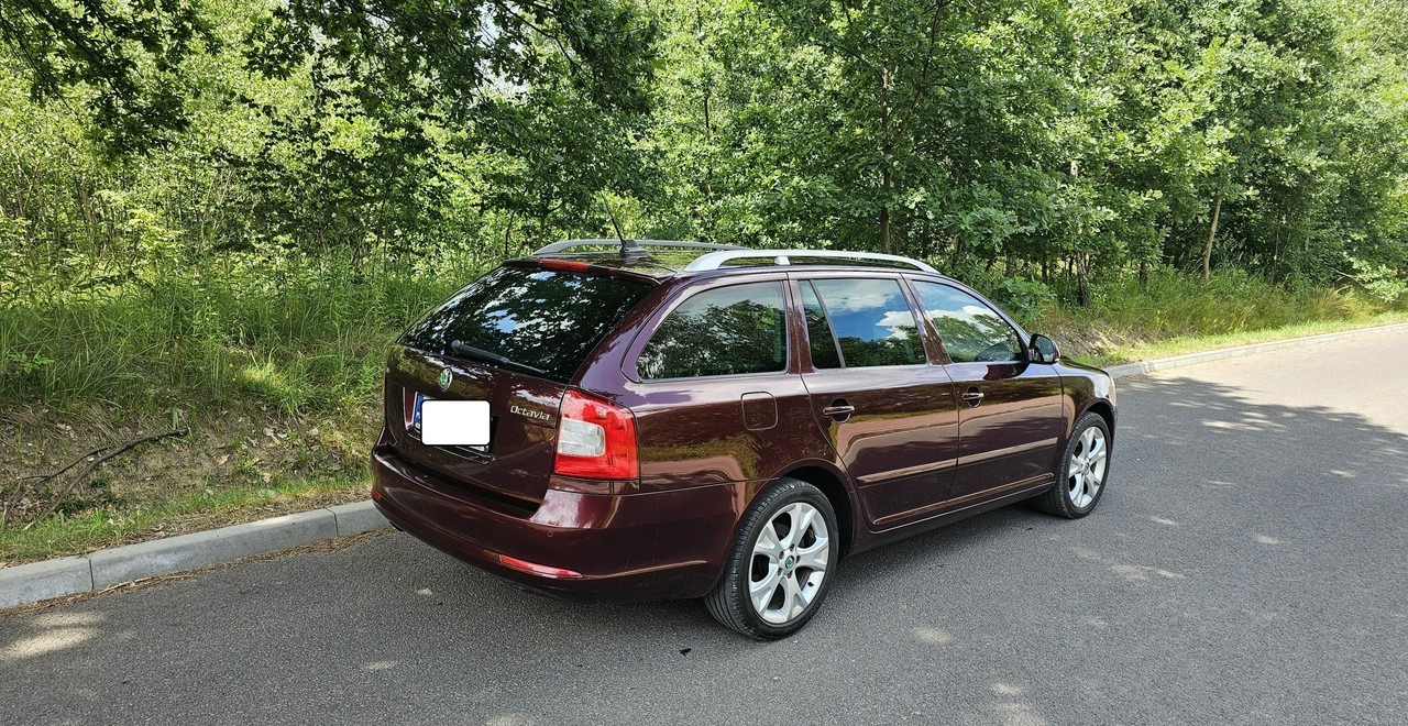 Skoda Octavia II bogate wyposażenie *niski przebieg*FV vat 23%* - سيارة: صور 4 Skoda Octavia II bogate wyposażenie *niski przebieg*FV vat 23%* - سيارة: صور 4