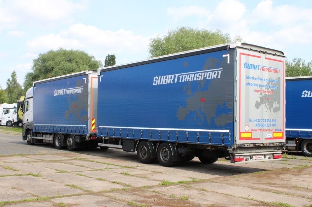 Mercedes-Benz Actros 2542 NAVIGACE + PANAV TVK 18 M (8,20m x 2,4 - شاحنة ستارة, مقطورة ستارة: صور 5 Mercedes-Benz Actros 2542 NAVIGACE + PANAV TVK 18 M (8,20m x 2,4 - شاحنة ستارة, مقطورة ستارة: صور 5