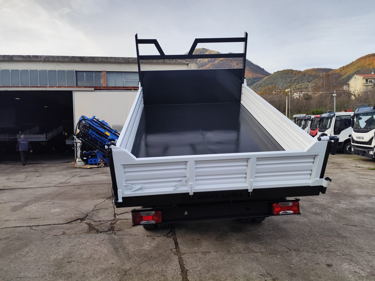 شاحنة كرين, قلاب صغير IVECO DAILY 35C15: صور 37 شاحنة كرين, قلاب صغير IVECO DAILY 35C15: صور 37