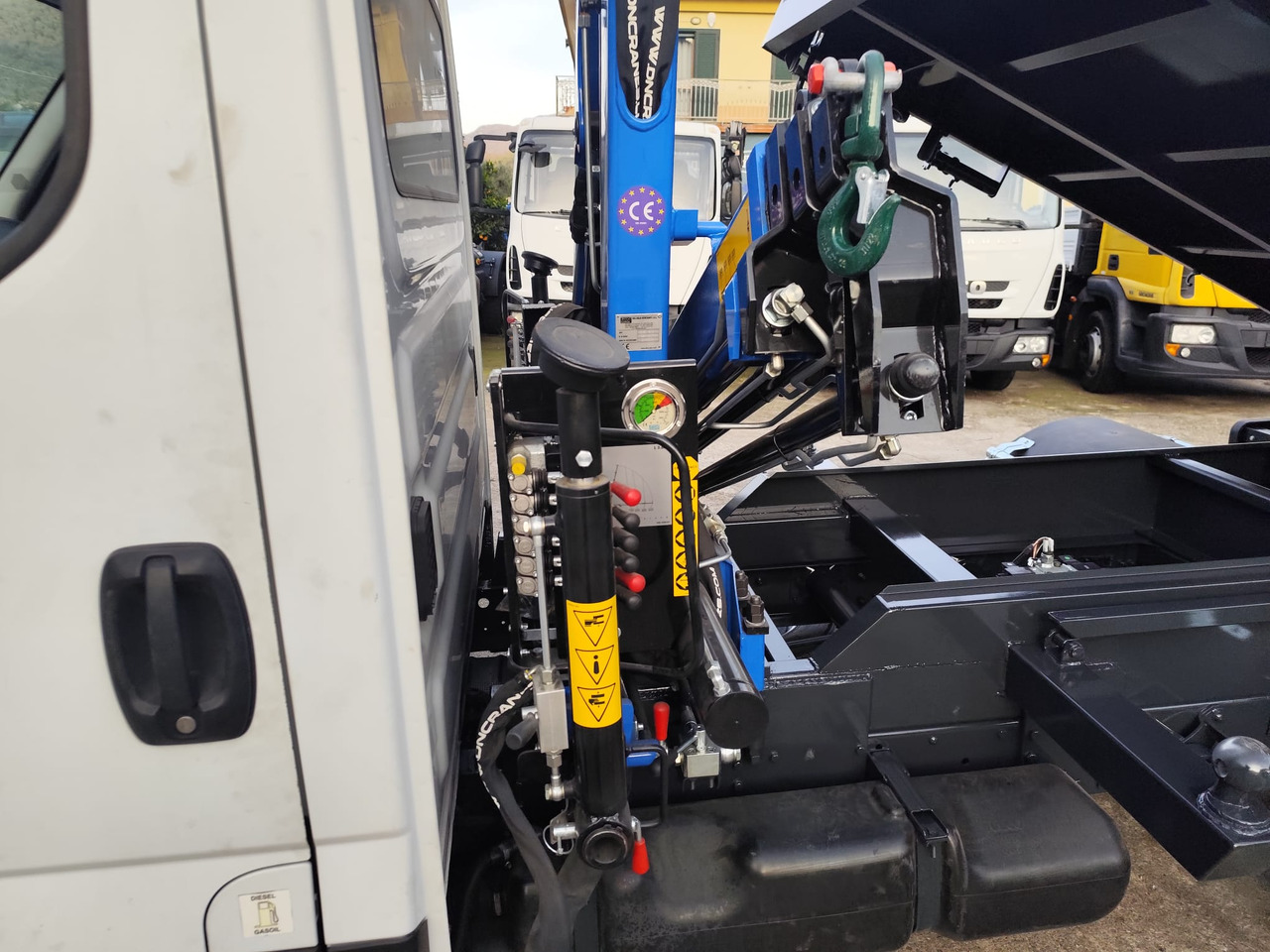 شاحنة كرين, قلاب صغير IVECO DAILY 35C15: صور 30 شاحنة كرين, قلاب صغير IVECO DAILY 35C15: صور 30