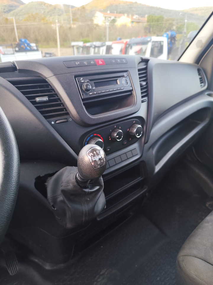 شاحنة كرين, قلاب صغير IVECO DAILY 35C15: صور 28 شاحنة كرين, قلاب صغير IVECO DAILY 35C15: صور 28