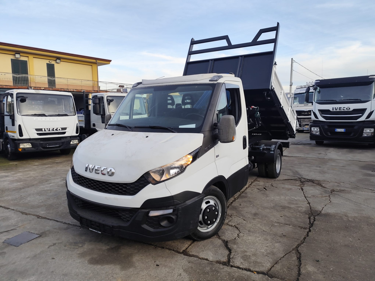 شاحنة كرين, قلاب صغير IVECO DAILY 35C15: صور 45 شاحنة كرين, قلاب صغير IVECO DAILY 35C15: صور 45