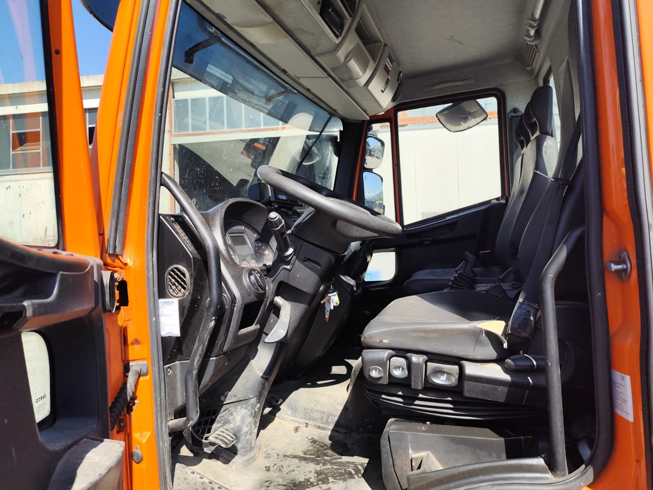 IVECO EUROCARGO 120-190L - الشاسيه شاحنة: صور 2 IVECO EUROCARGO 120-190L - الشاسيه شاحنة: صور 2