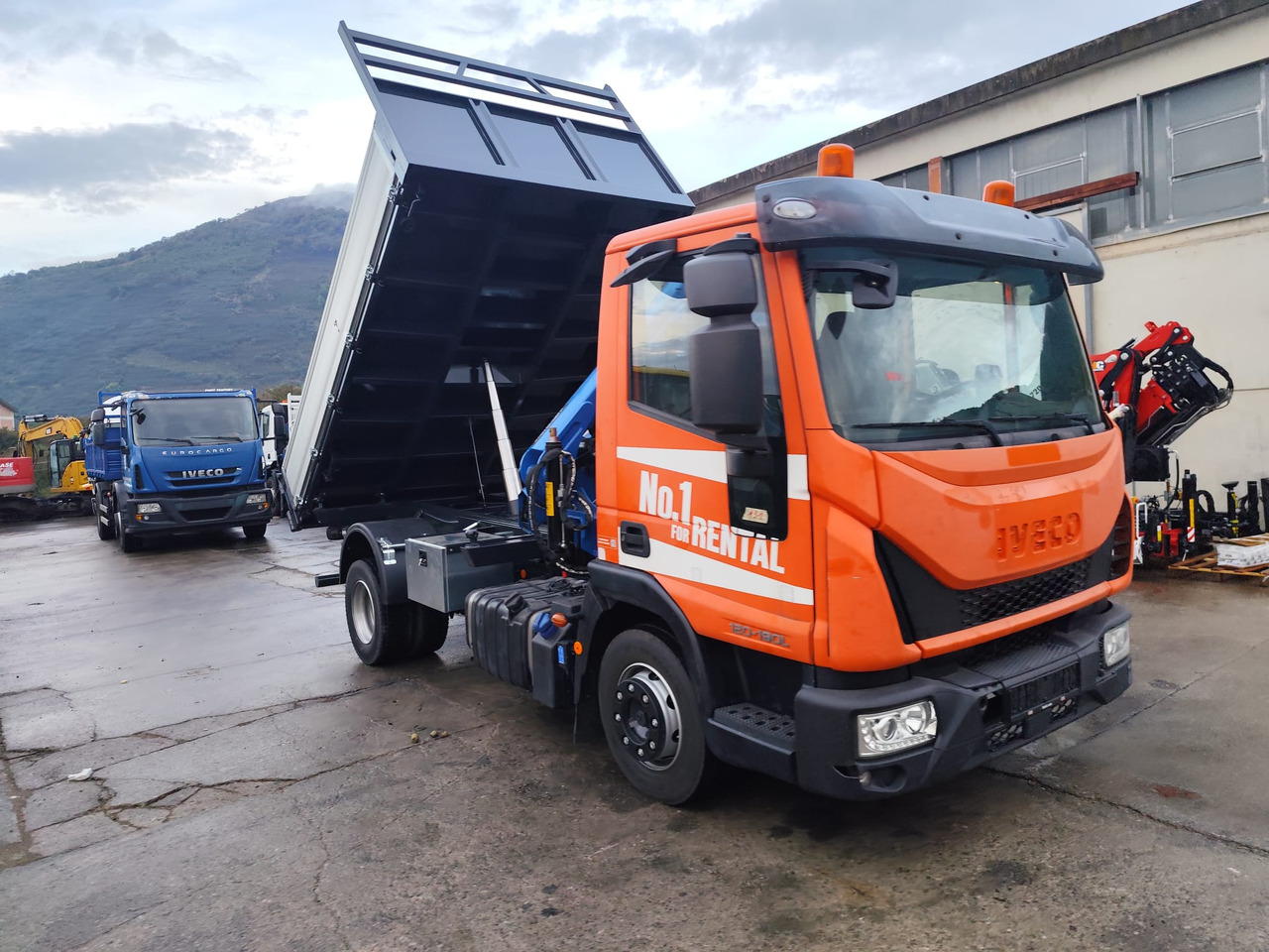 IVECO EUROCARGO 120-90L - شاحنة كرين: صور 1 IVECO EUROCARGO 120-90L - شاحنة كرين: صور 1