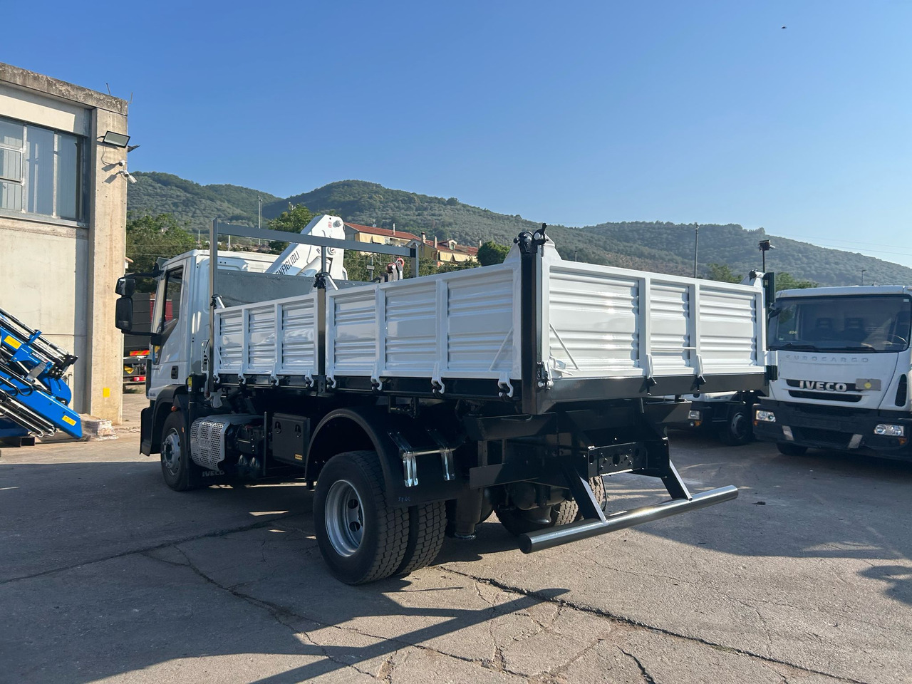 IVECO EUROCARGO 140-250 إيجار IVECO EUROCARGO 140-250: صور 50 IVECO EUROCARGO 140-250 إيجار IVECO EUROCARGO 140-250: صور 50