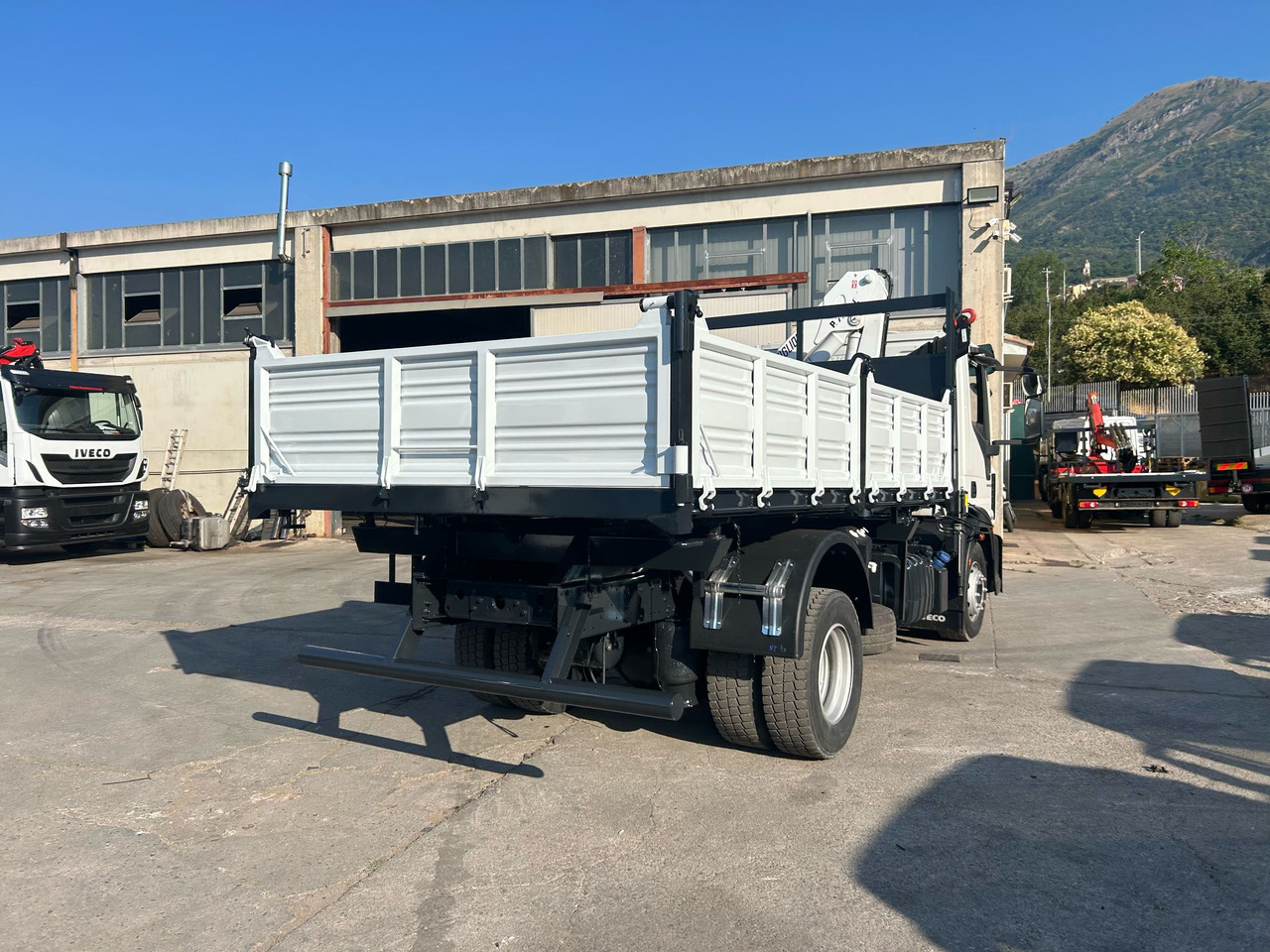 IVECO EUROCARGO 140-250 إيجار IVECO EUROCARGO 140-250: صور 46 IVECO EUROCARGO 140-250 إيجار IVECO EUROCARGO 140-250: صور 46