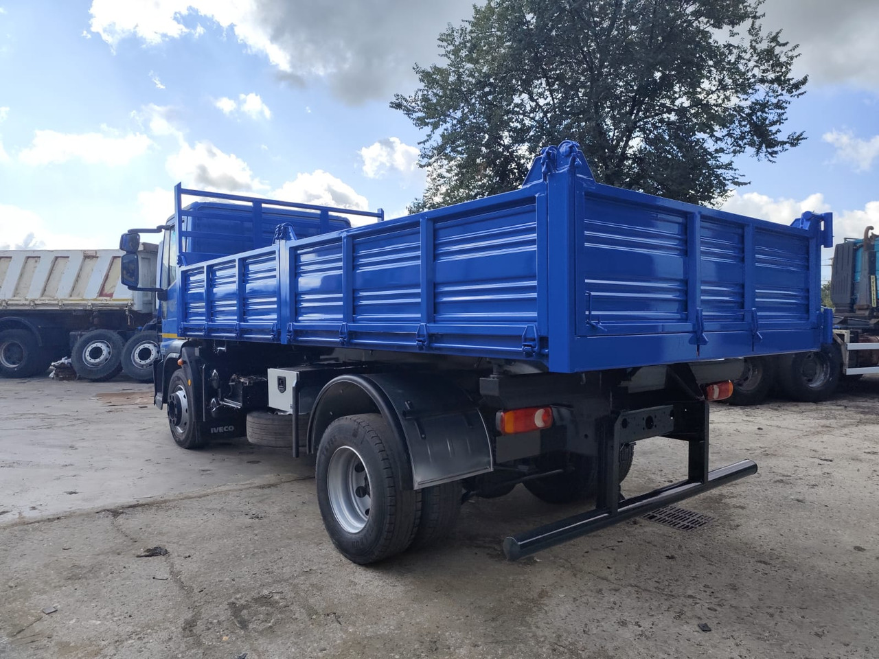 IVECO EUROCARGO 150E25 - قلابات: صور 3 IVECO EUROCARGO 150E25 - قلابات: صور 3