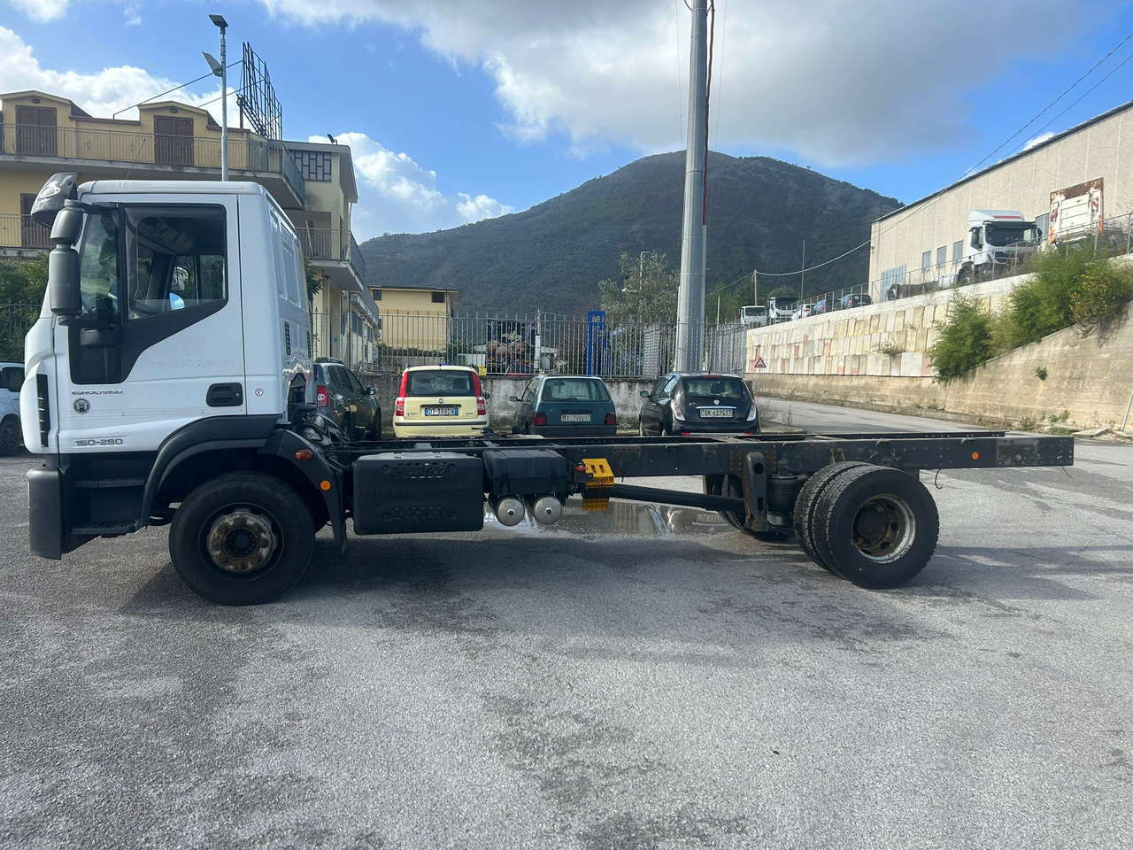IVECO EUROCARGO 160-280 - الشاسيه شاحنة, شاحنة كرين: صور 3 IVECO EUROCARGO 160-280 - الشاسيه شاحنة, شاحنة كرين: صور 3