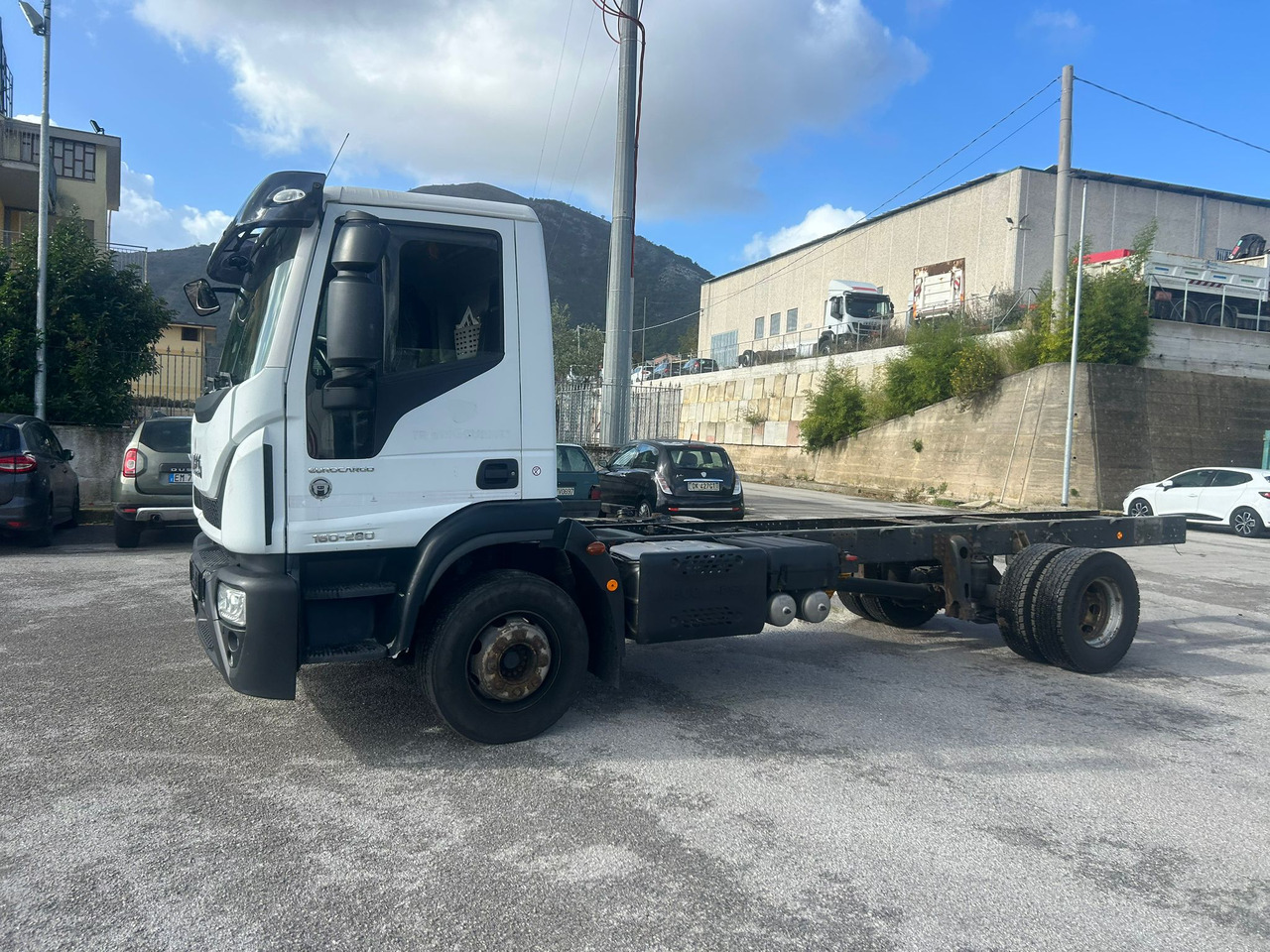 IVECO EUROCARGO 160-280 - الشاسيه شاحنة, شاحنة كرين: صور 4 IVECO EUROCARGO 160-280 - الشاسيه شاحنة, شاحنة كرين: صور 4