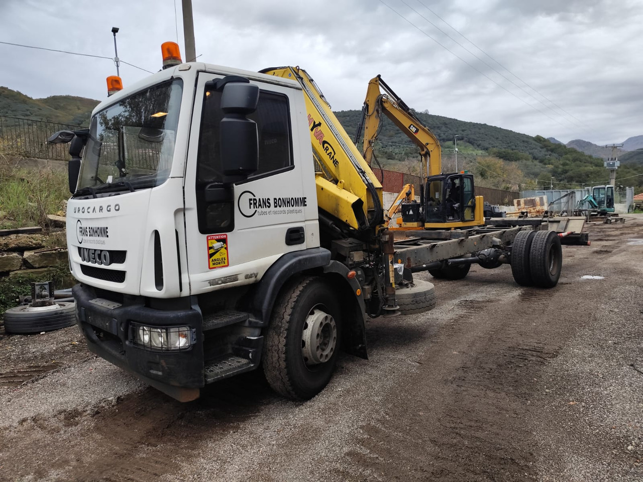 IVECO EUROCARGO 180E25 - شاحنة كرين, شاحنة كرين: صور 1 IVECO EUROCARGO 180E25 - شاحنة كرين, شاحنة كرين: صور 1