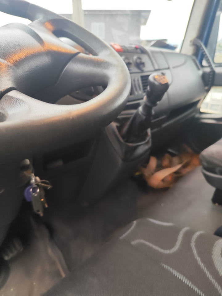 IVECO EUROCARGO 190EL28 - الشاسيه شاحنة: صور 2 IVECO EUROCARGO 190EL28 - الشاسيه شاحنة: صور 2