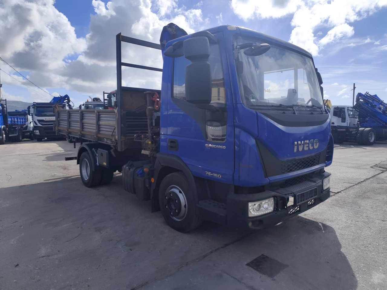 IVECO EUROCARGO 75-160 - شاحنة كرين: صور 1 IVECO EUROCARGO 75-160 - شاحنة كرين: صور 1