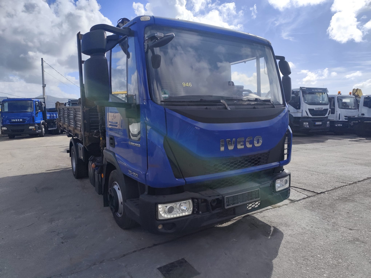 IVECO EUROCARGO 75-160 - شاحنة كرين: صور 2 IVECO EUROCARGO 75-160 - شاحنة كرين: صور 2