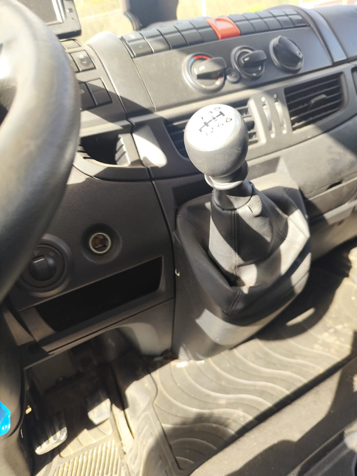 IVECO EUROCARGO 75-160 - شاحنة كرين: صور 4 IVECO EUROCARGO 75-160 - شاحنة كرين: صور 4