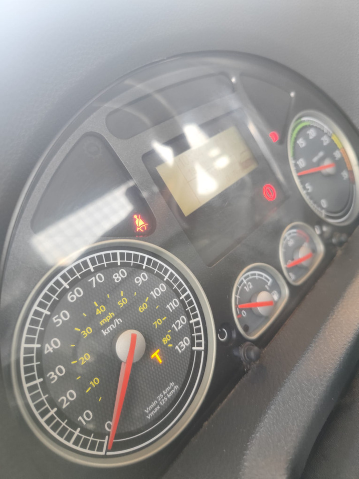 IVECO EUROCARGO 75E18 - قلابات: صور 5 IVECO EUROCARGO 75E18 - قلابات: صور 5