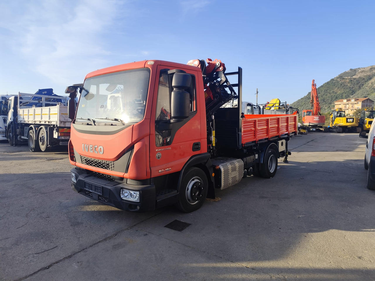 IVECO EUROCARGO 80-190 - شاحنة كرين: صور 2 IVECO EUROCARGO 80-190 - شاحنة كرين: صور 2