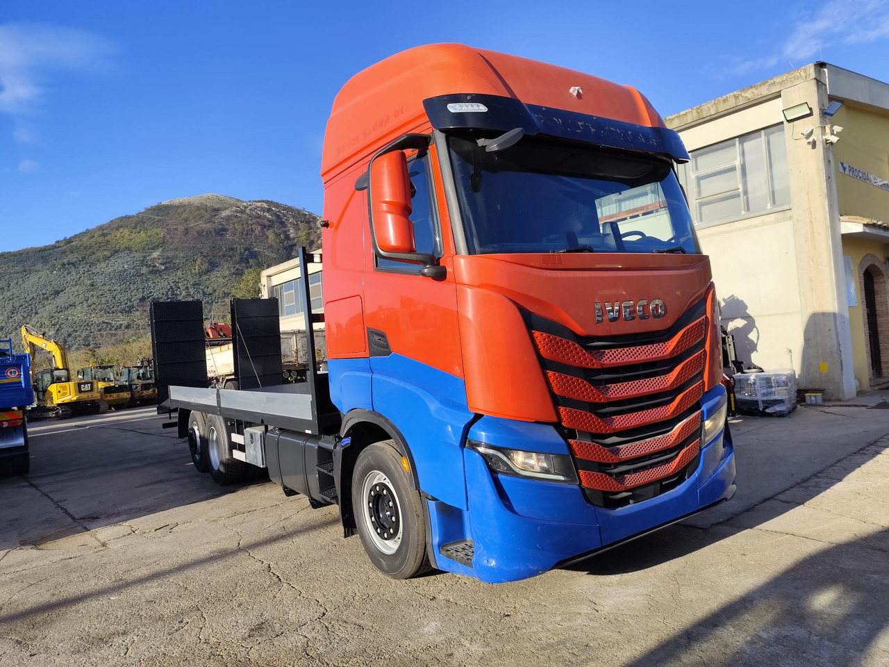 شاحنات مسطحة IVECO S-WAY AS260S48 Y: صور 45