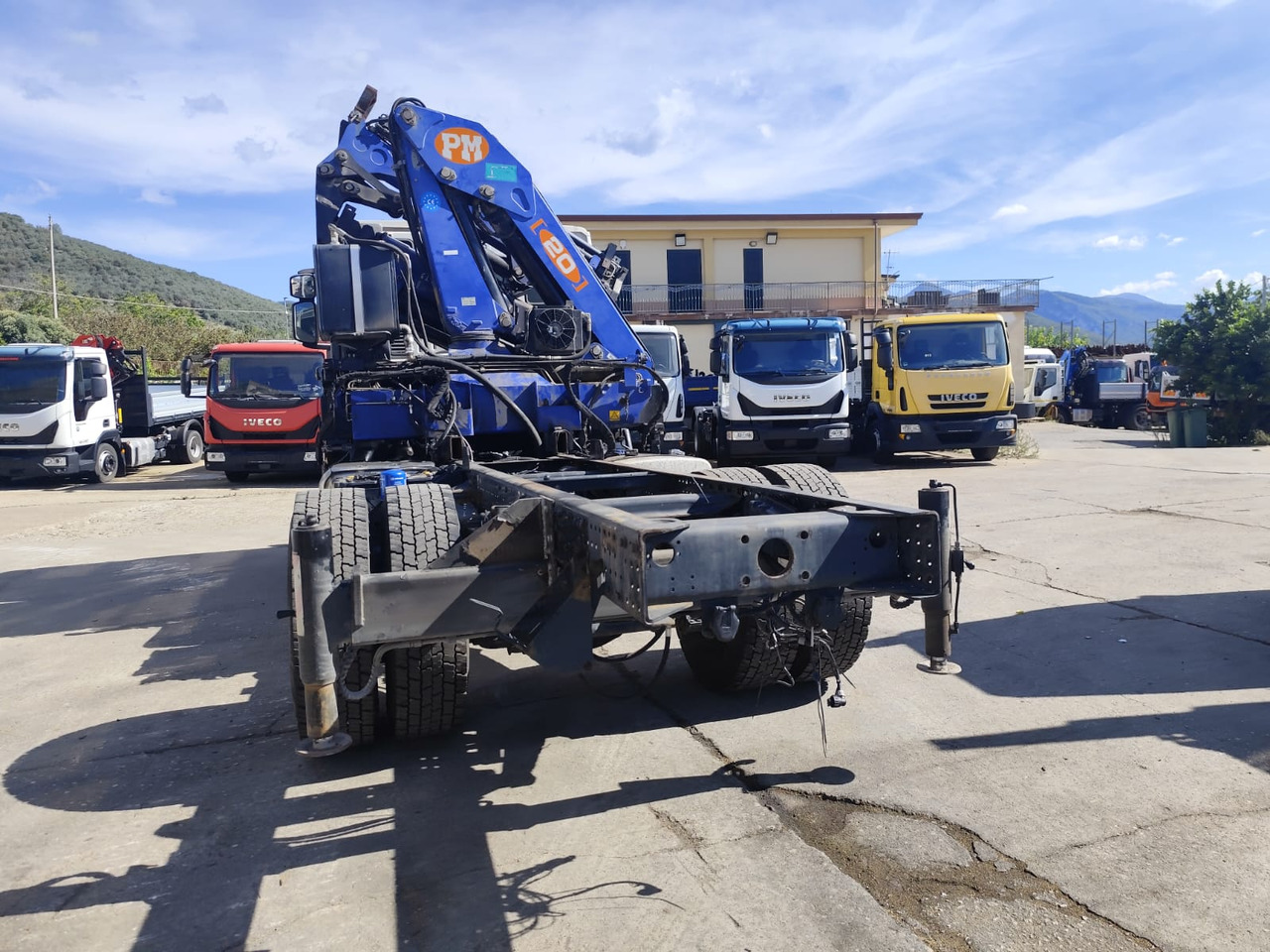 IVECO STRALIS 190S31 - شاحنة كرين: صور 5 IVECO STRALIS 190S31 - شاحنة كرين: صور 5