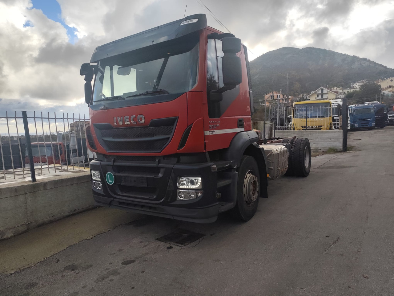 IVECO STRALIS 190S31 - الشاسيه شاحنة: صور 1 IVECO STRALIS 190S31 - الشاسيه شاحنة: صور 1