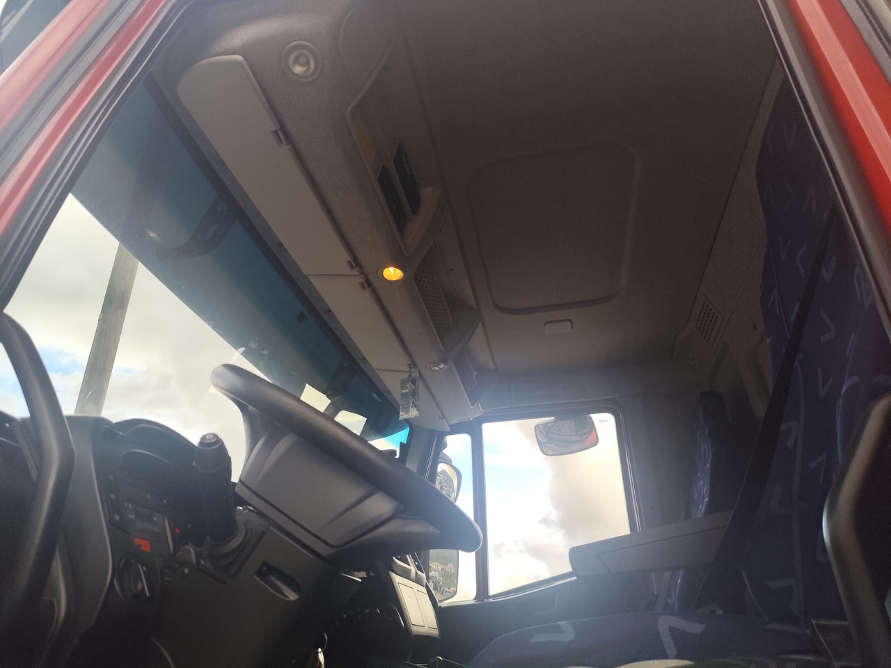 IVECO STRALIS 190S31 - الشاسيه شاحنة: صور 4 IVECO STRALIS 190S31 - الشاسيه شاحنة: صور 4