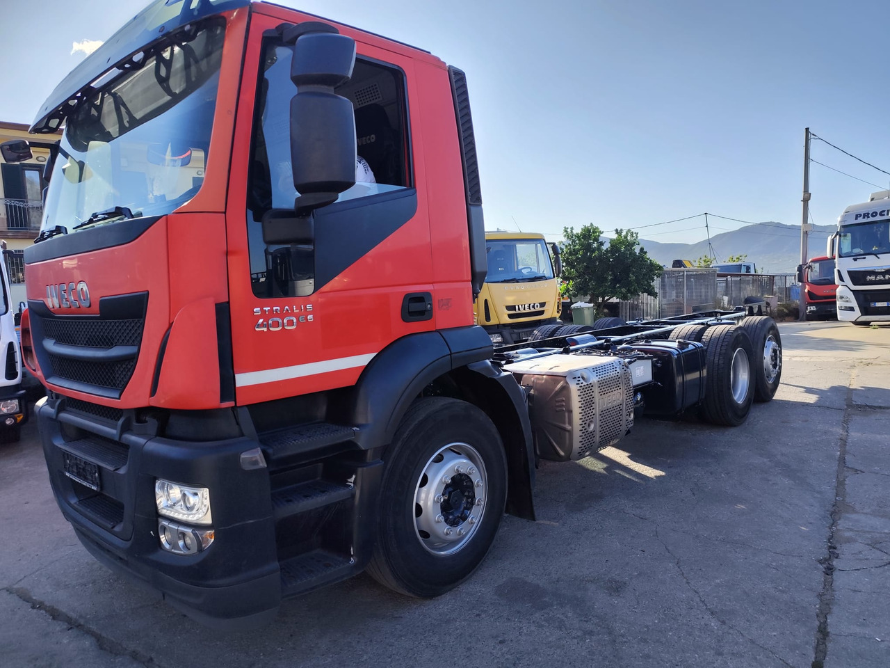 IVECO STRALIS 260S40 - شاحنات مسطحة: صور 5 IVECO STRALIS 260S40 - شاحنات مسطحة: صور 5