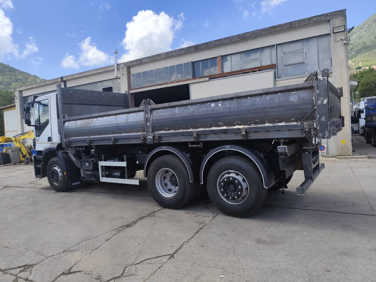 شاحنة كرين IVECO STRALIS CUBE 260S31: صور 9