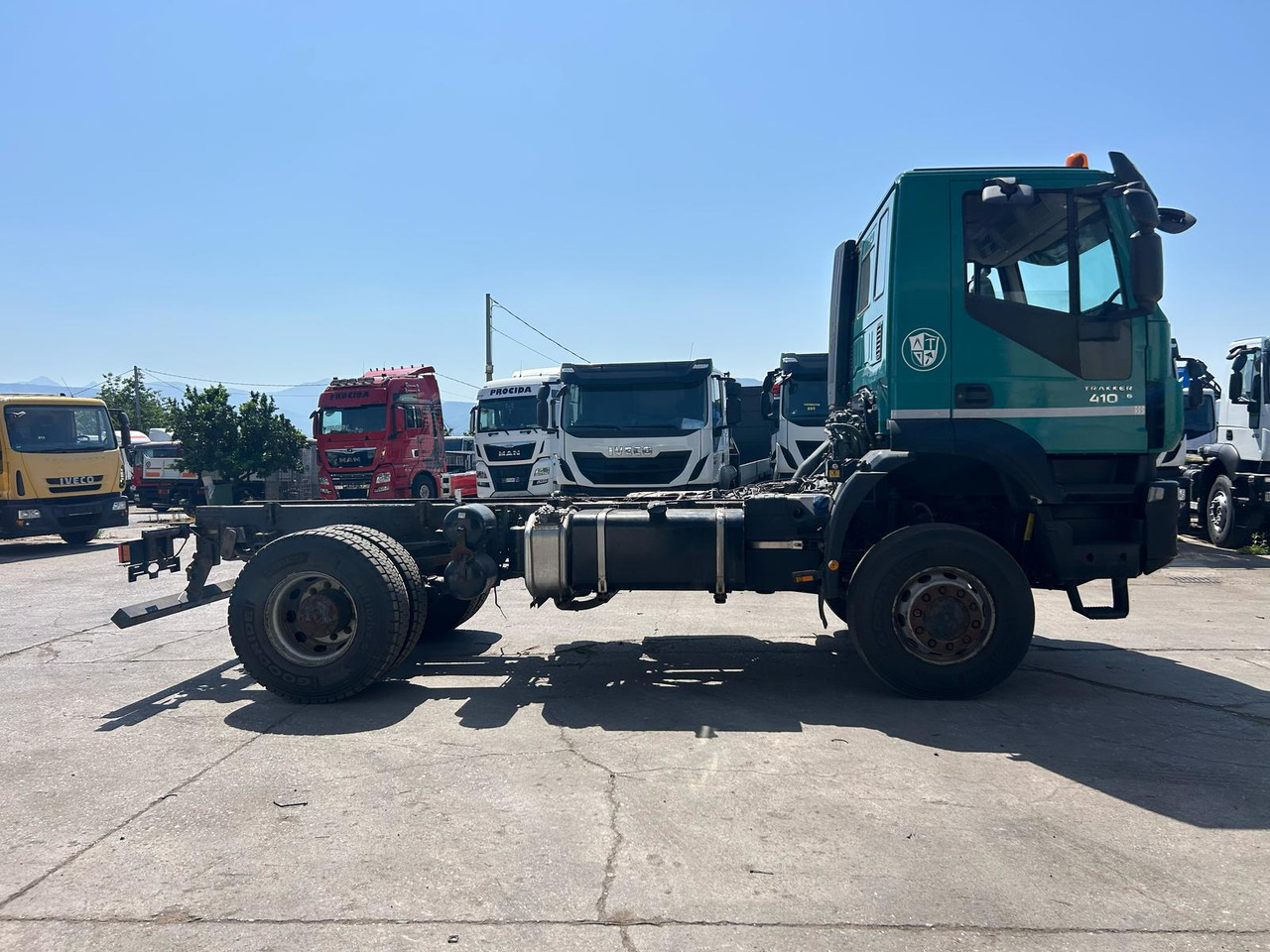 الشاسيه شاحنة IVECO TRAKKER 190T41: صور 11