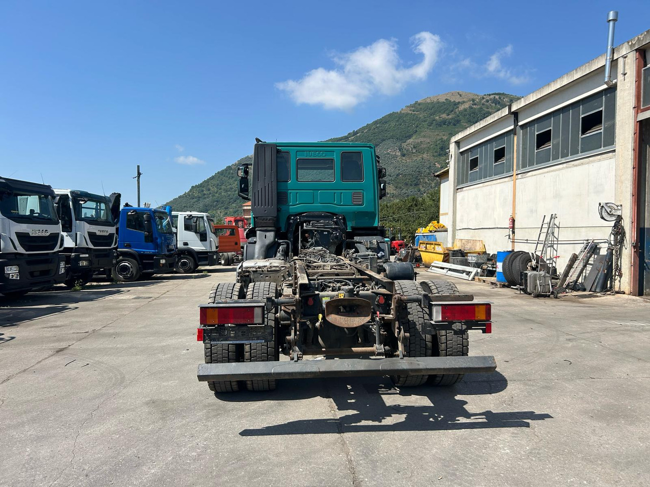 الشاسيه شاحنة IVECO TRAKKER 190T41: صور 15