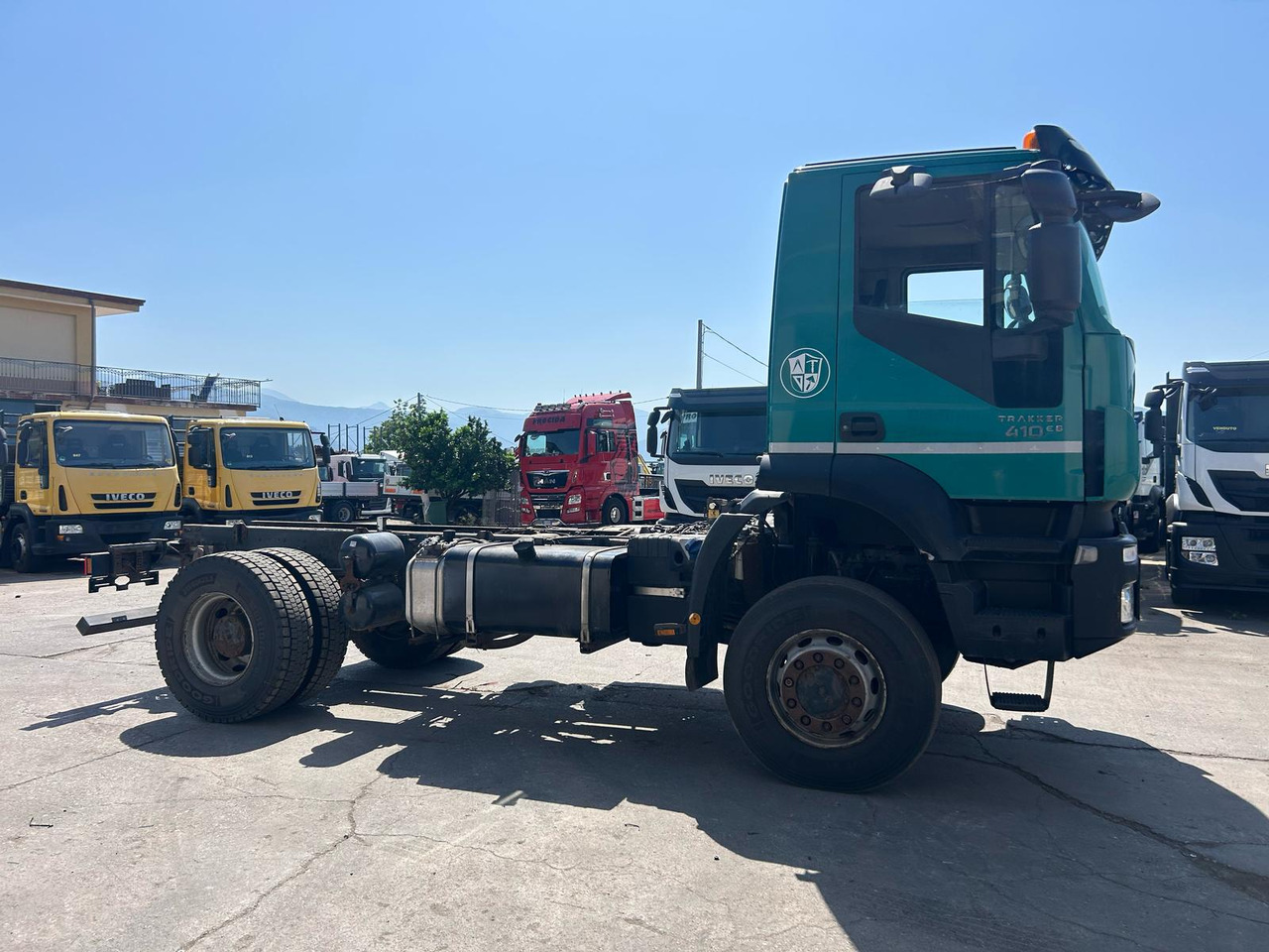 الشاسيه شاحنة IVECO TRAKKER 190T41: صور 8