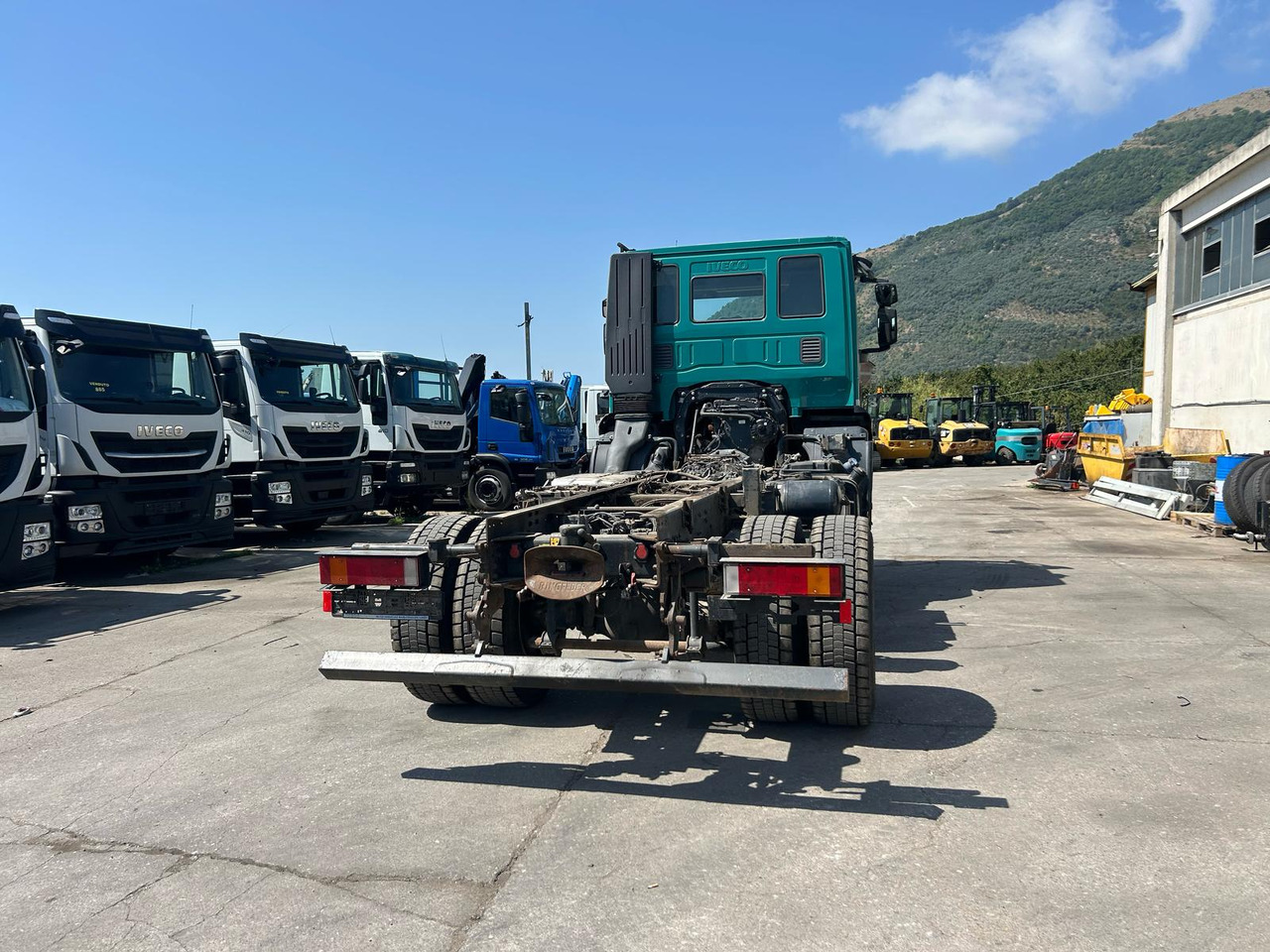 الشاسيه شاحنة IVECO TRAKKER 190T41: صور 14