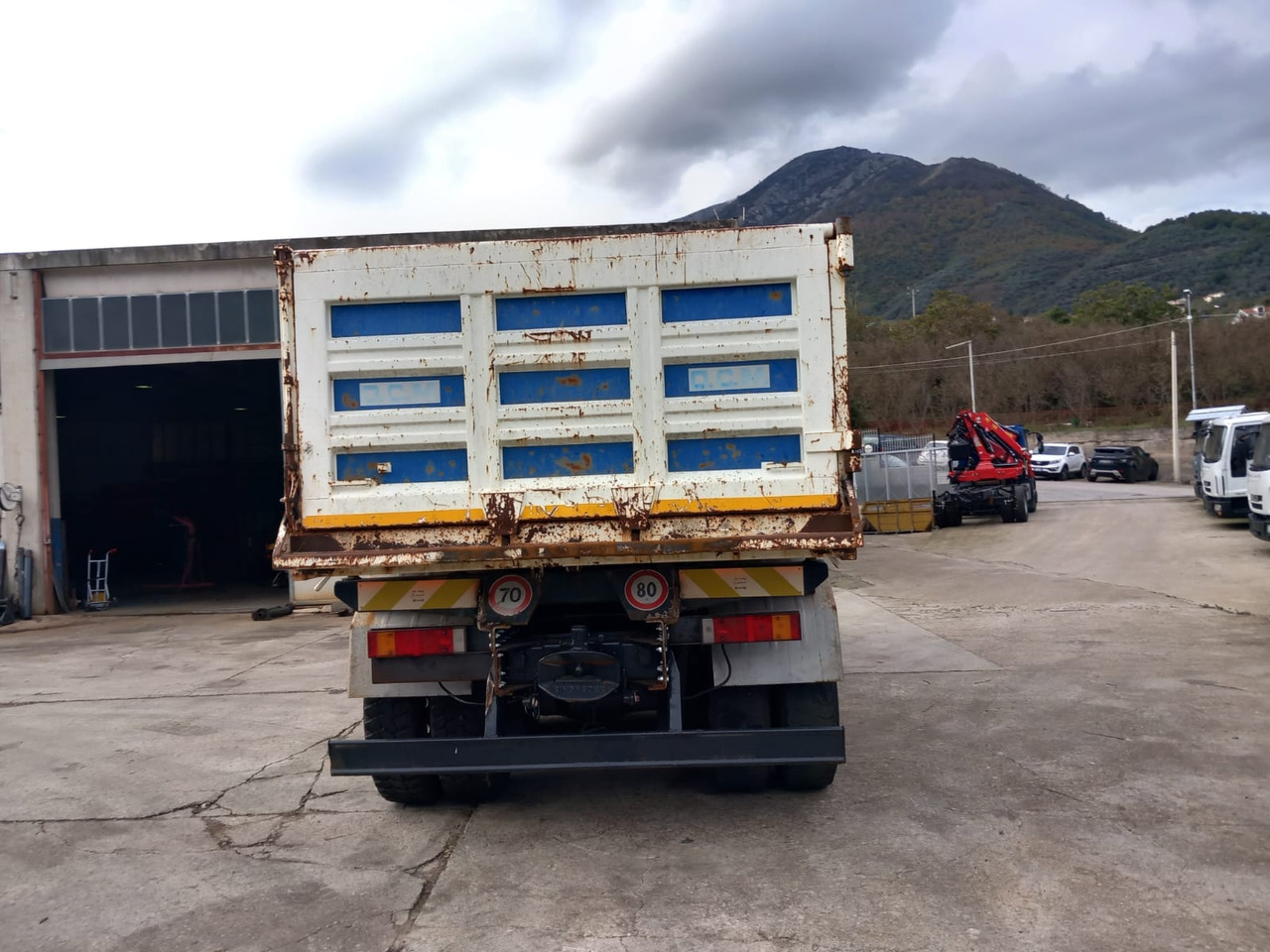 شاحنة كرين IVECO TRAKKER 260T36: صور 14