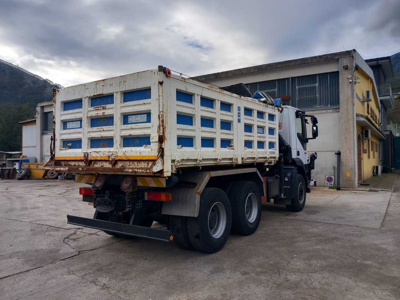 شاحنة كرين IVECO TRAKKER 260T36: صور 12